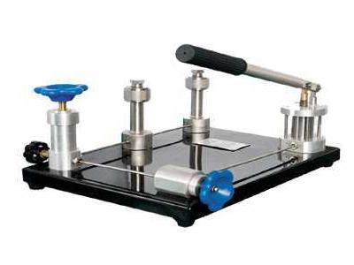 壓力校驗(yàn)臺(tái)